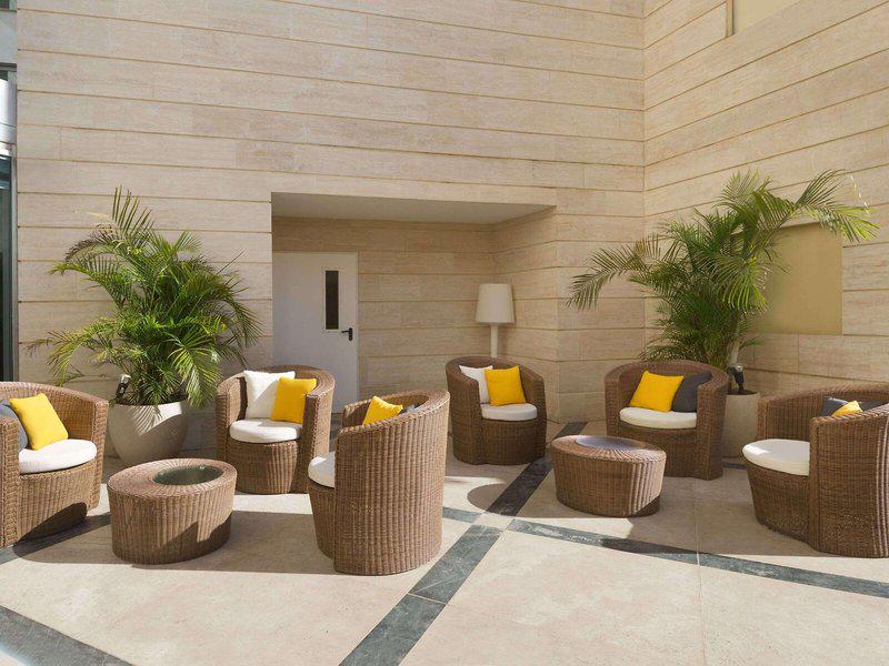 404D9518F8C6A423B1A9D10FE33FB54D