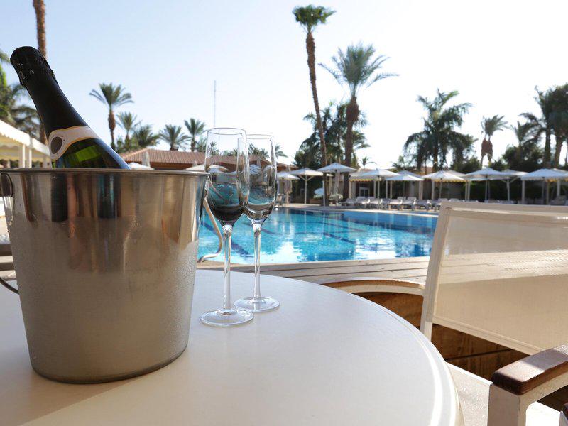 ABF50914DB2D143FFEF1066AF893DF19