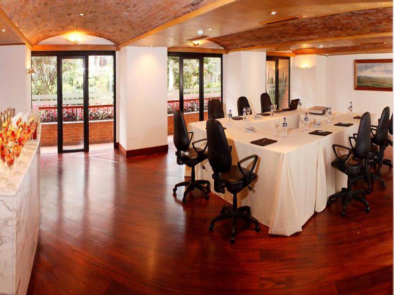 3F0F0708FA2F75AFA8BEDA69C6555633