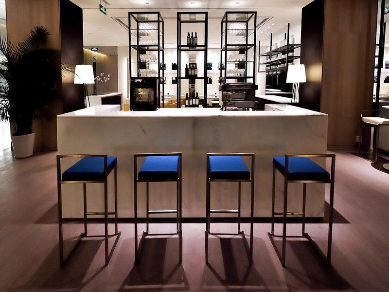 916D371938DE18C1D089471A55B94256