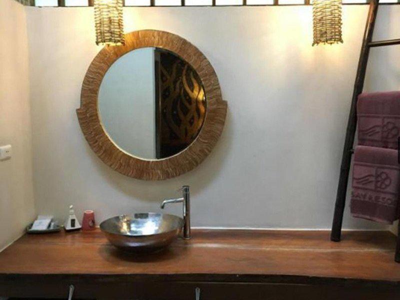 D8A20E12384BB9F9BB7D372AFF4E839B