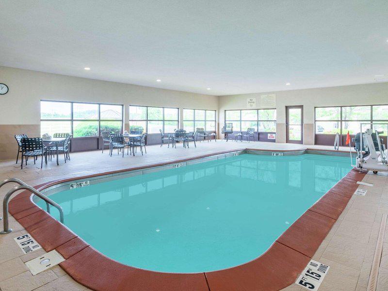 16F89D8FEA8E3A8F5F9F34B2E769D9A5