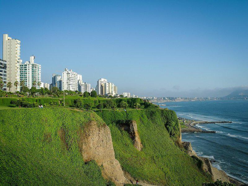 0A9268E33BC63F17F35E8F99DAD01521