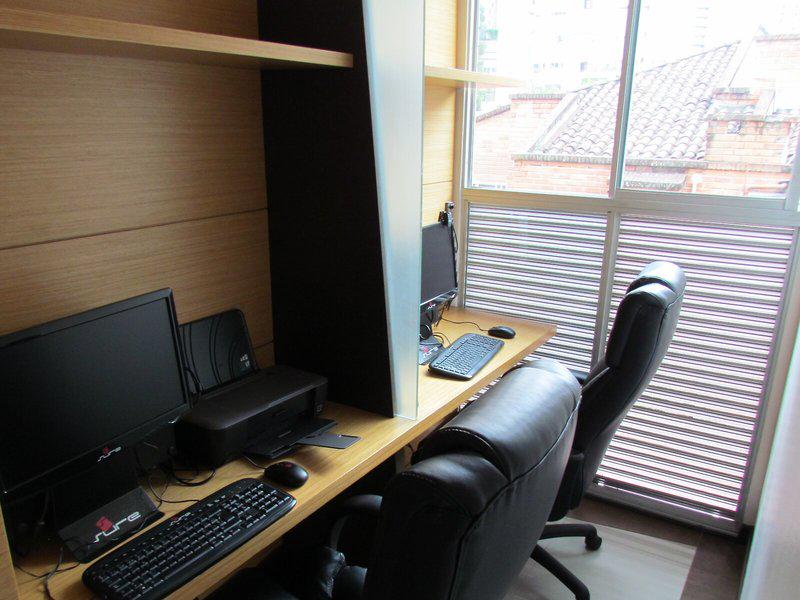 21C7E0DF51D92A87CBC3A1A7975DB399