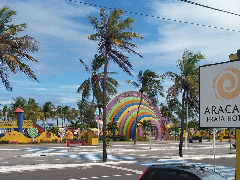 241305F9899BEF83D8A9EACA9D5D4ADF