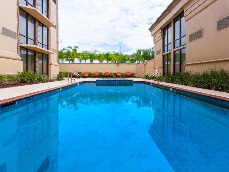 05B58787E99494AEAE212BF3A65729B3