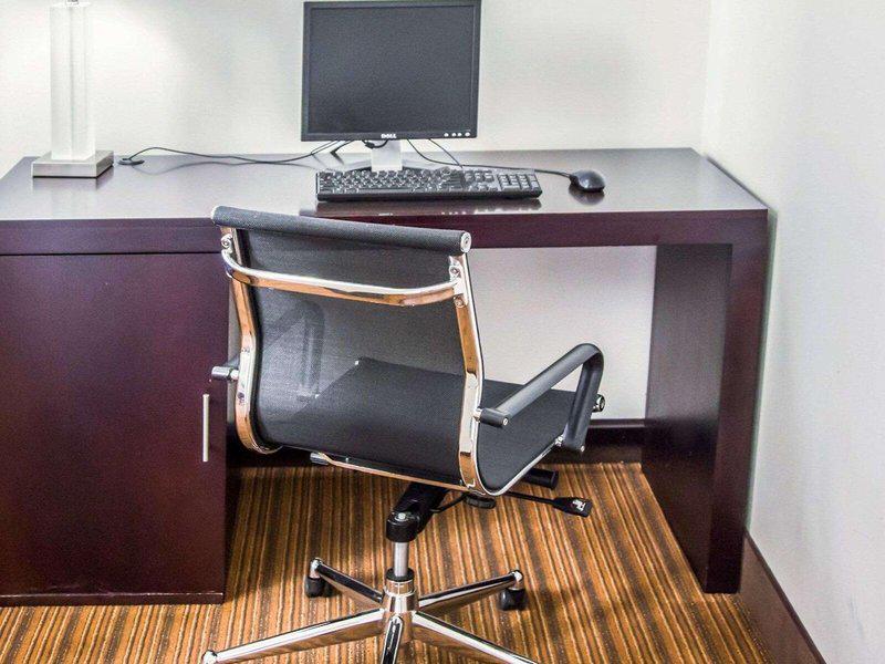 AFDA541457F081C73C6DF13EBE84551E