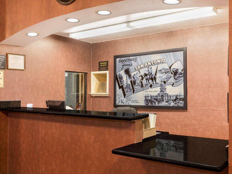 55AD044C618925D7A9159D244C26A60A