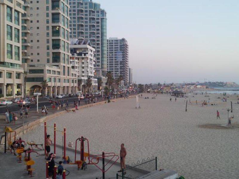 6118B976E90E854C347446F17E1E6E9C