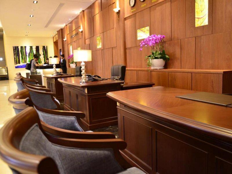 04D799B70315498CCA7D79092BE7FC0F