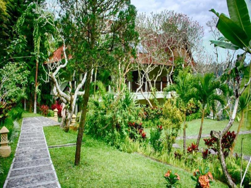 2A837B0EE30C352F4AF053DAACAAFAAF