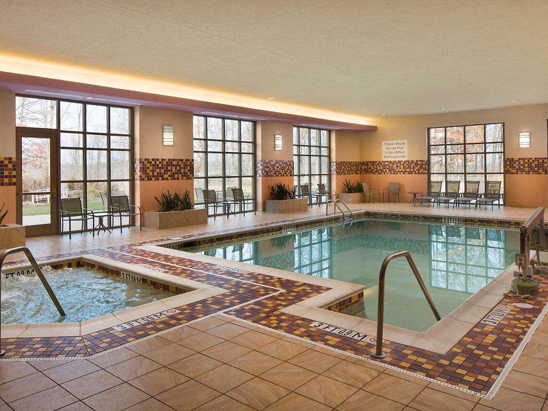 E0B5EA85FF458C1C0D184C572F2D1A9B