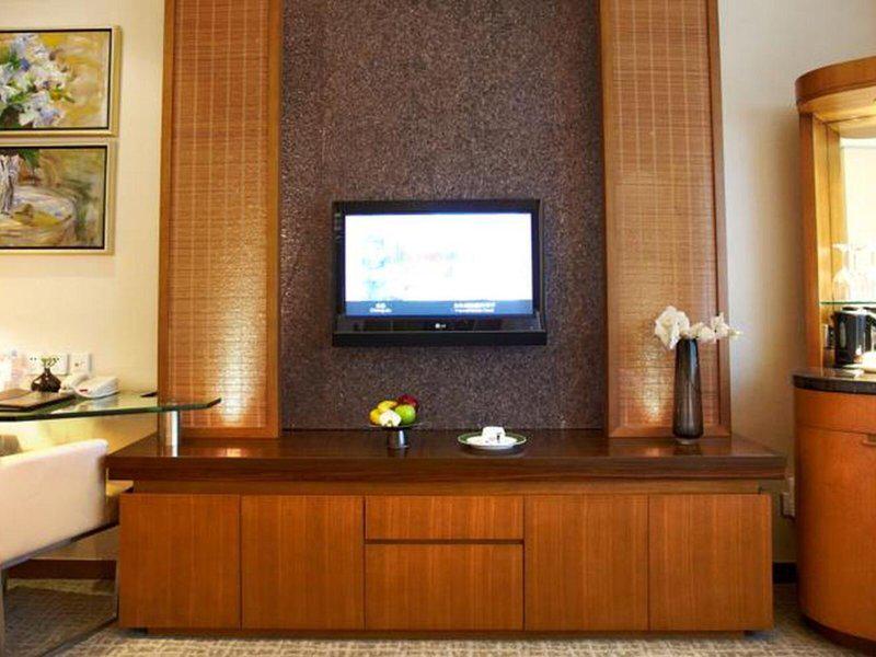 823FBB951D8A433BB3BA92F9E4D6ED50