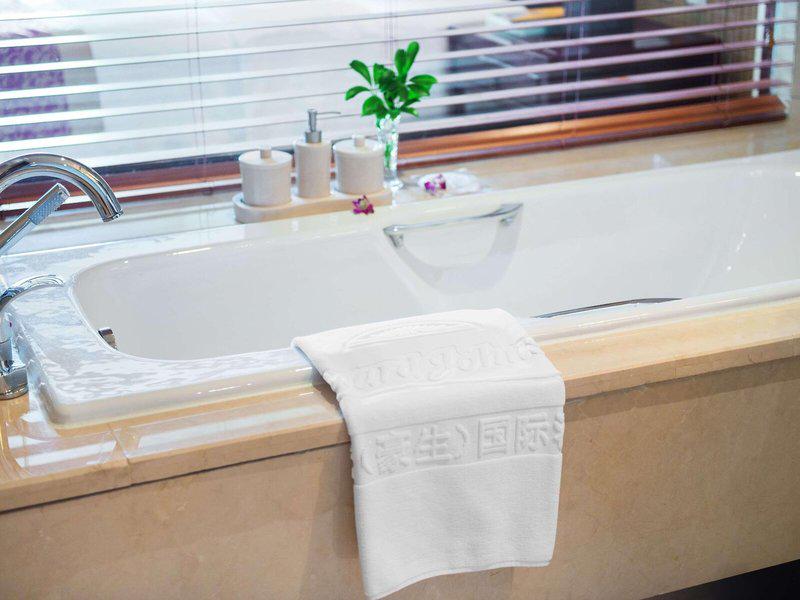 D7A43F7AC93D0CC89F6E97EFD3FA99BE