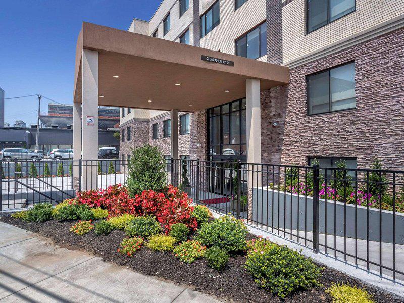 BE5ACC206E2446819FD8C8A98EC67400