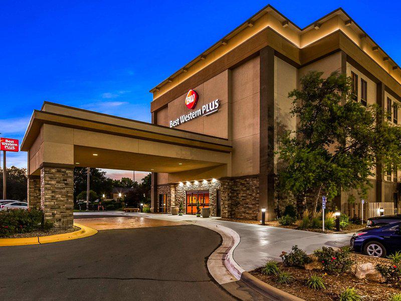 50E5E89613698F30AC184D34DF61D9A2