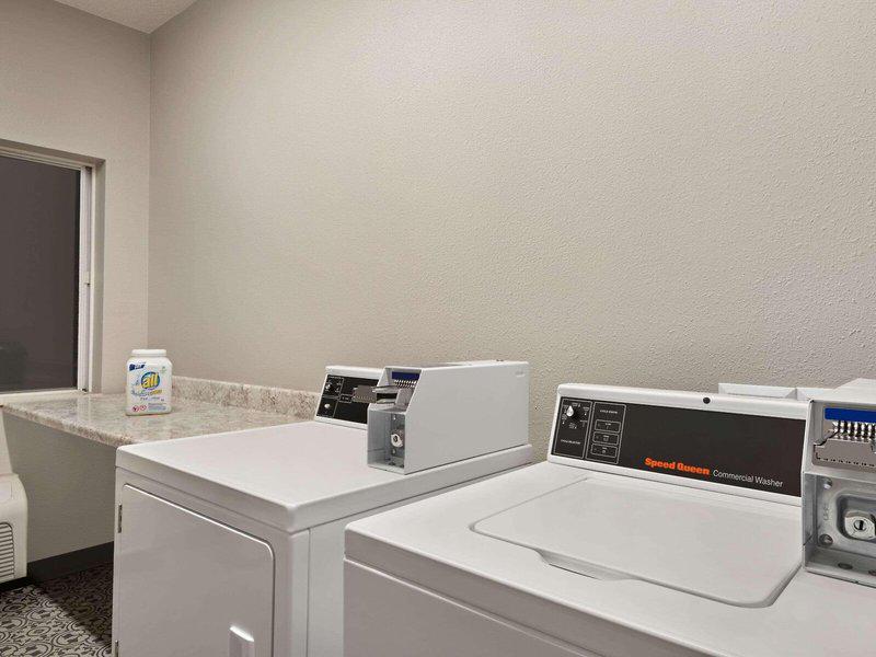 D4272E9DF219F15F921468A2358228EF