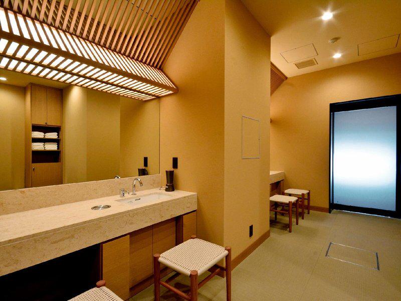 A942EA063617D85F1E0E039193F5D900