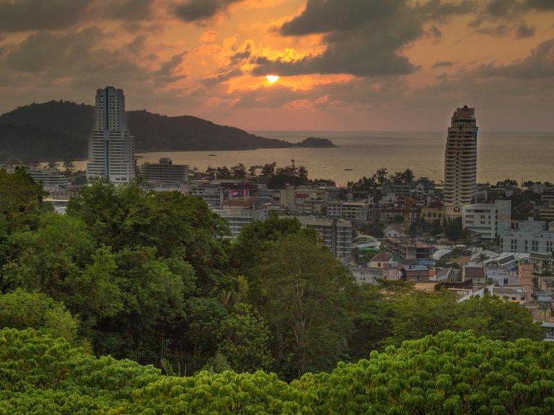 B5E5697CC11E97DD17E349B68D66A03E