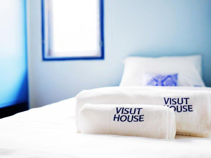 76EF4B6710258CE502D4C6A1D8D18E5C