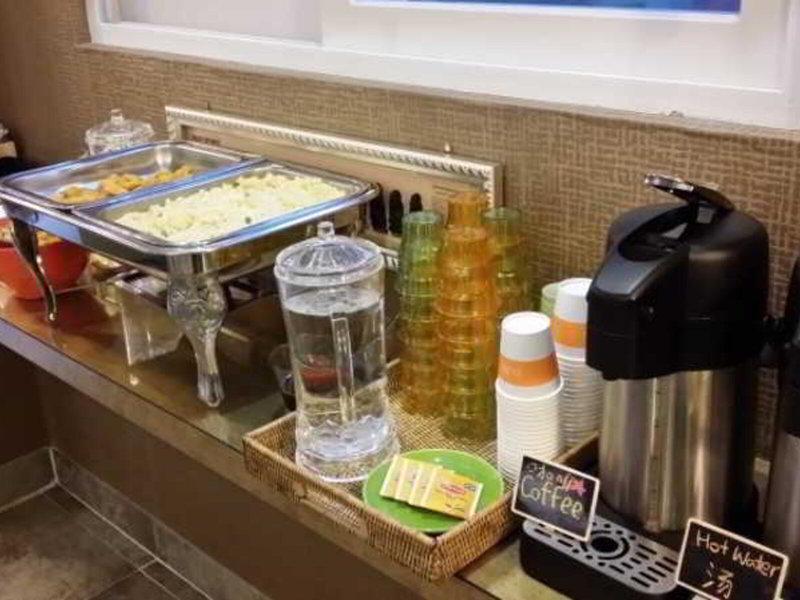 EDA83B0C925BDBD6B2D02688E1C6B897