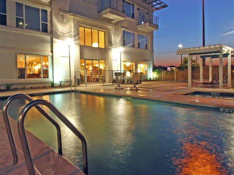 0EF388C5A16AA2C1D8F31725D0B3204C