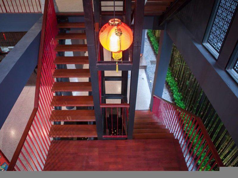 A29E672CCEE065B5BFD2B9059F09997D