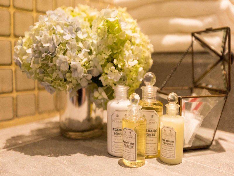 B887C1CE94B4A6899708A8F4FD7F0B0E