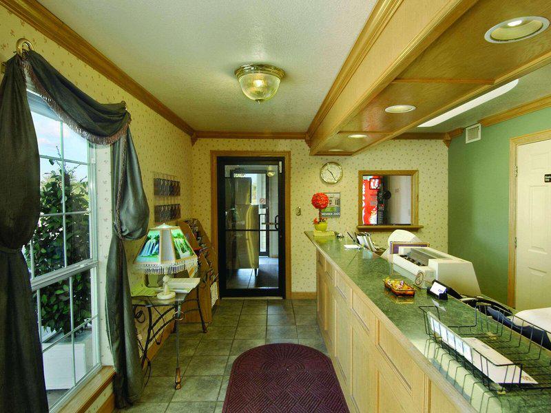 C6C62DAD3F7912C8A5AFAD5798131359