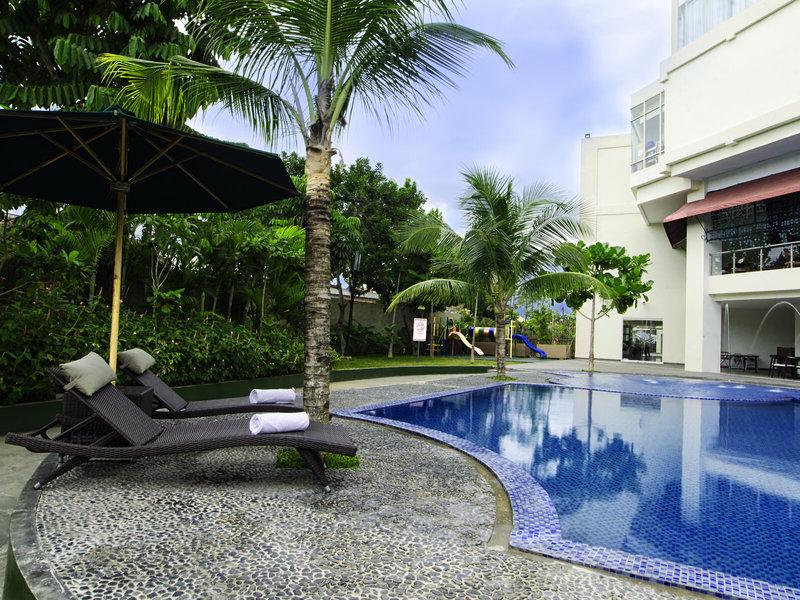 FC0A91515E5EED4F8B7B2D62F43D4532