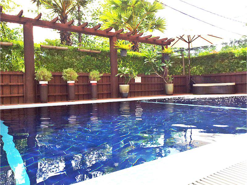 537872C0EE296C4296445AB3F15A40BB