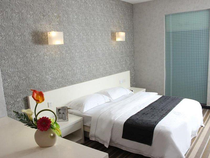 A43D478E37E18BC0E283FA9CFD335FE0