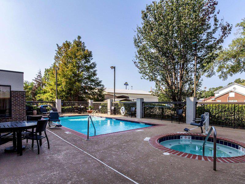 B6E4F5DF3EF319886EE31D2117DF233C