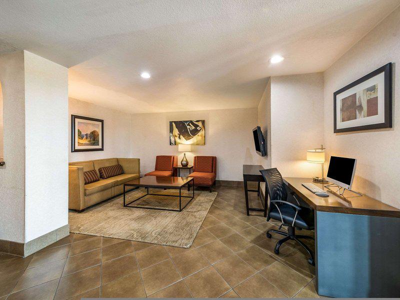 143E99DAE61C0DE5EC6CB336F9651A02