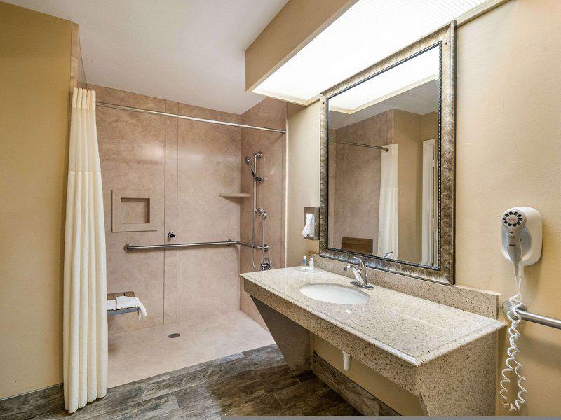 CA7FE97484DEA5070C25024D5F72BD66