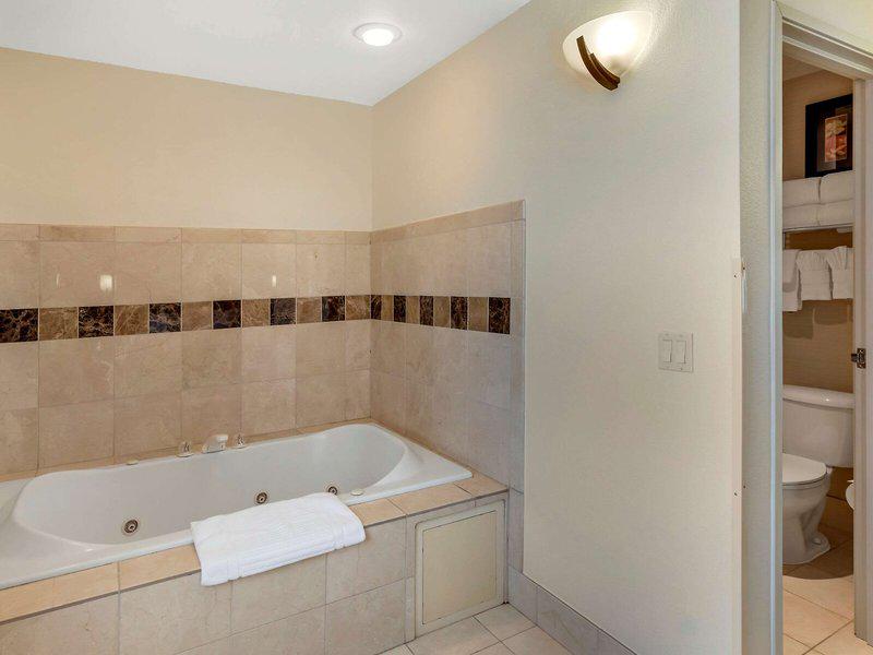 F3B8BAF58B2D98F8EEF45015786DC376