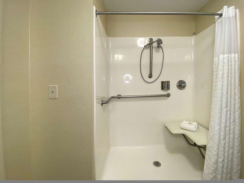 0505B088E06A96BDDBB3E86AF1D957E6