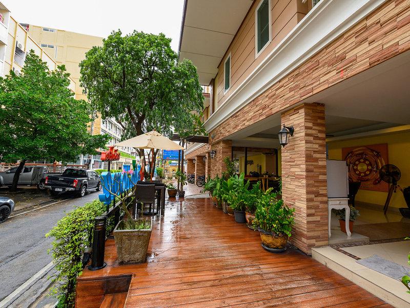 42183AA8F86E1688E6A1DD498FA1BDB5