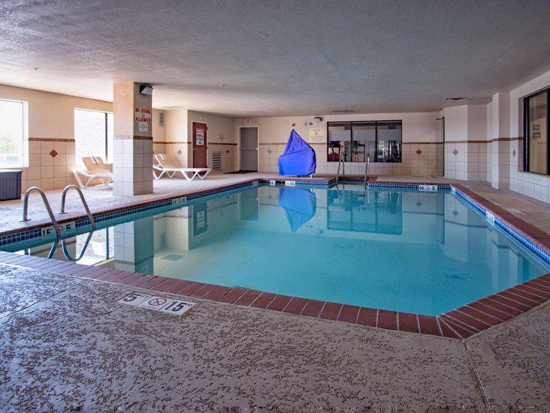 C04DF42AE195F48A2A171D383987AACB