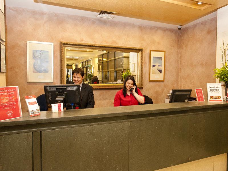 82A6C6B69A8EBE05E6215A5E403E9A97