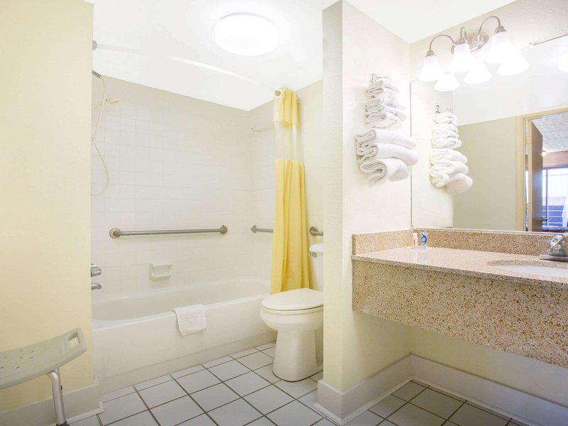 C068F90DD62ACDB2FCEADB2CDA97CA1D