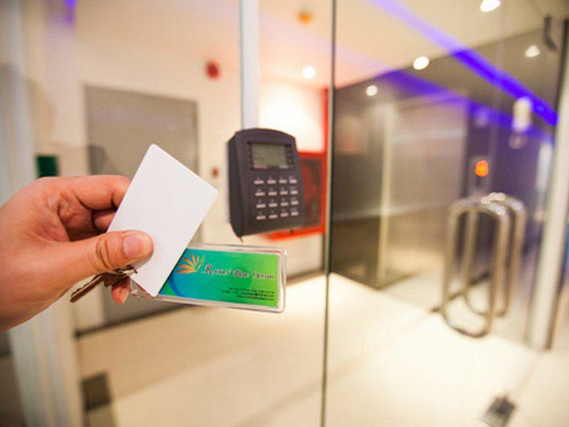 FFE9296F962BF208BB87387DA5B7B7E0