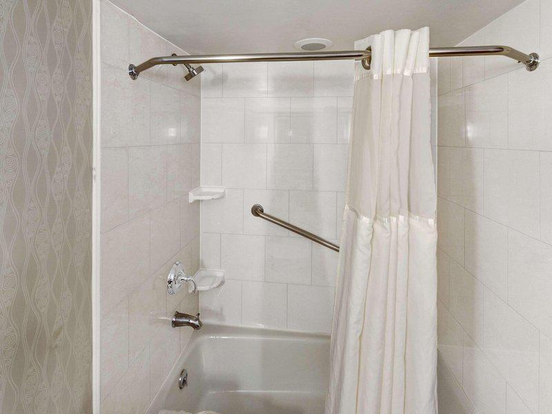 604C9F7A0096D29B519F04F76AE8DE1B