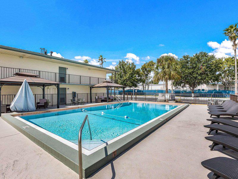 5E452B6B99D0BBA890A49D22D53D2DDF