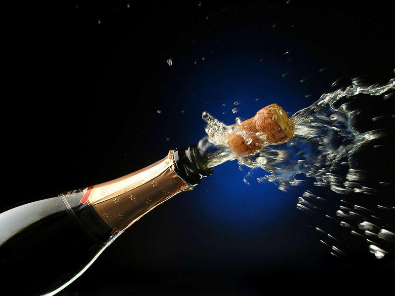 CE82023075B5630A2B1E2E7828287277