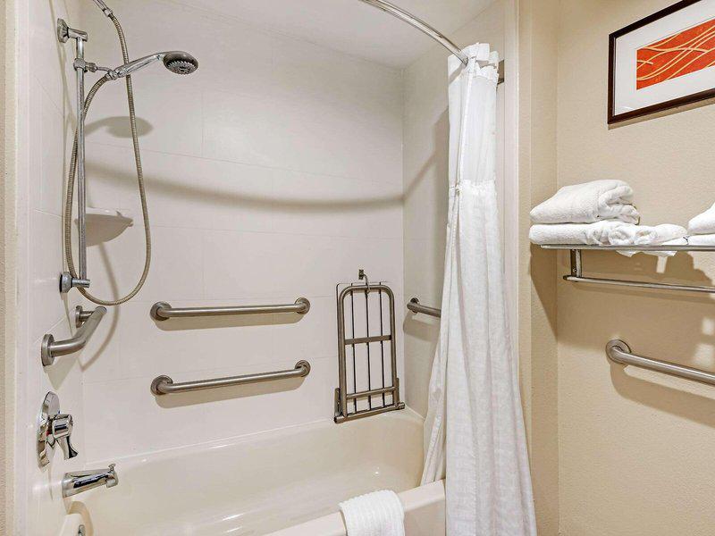 006FDEB776BED29C13515B6B2CCE8FE9