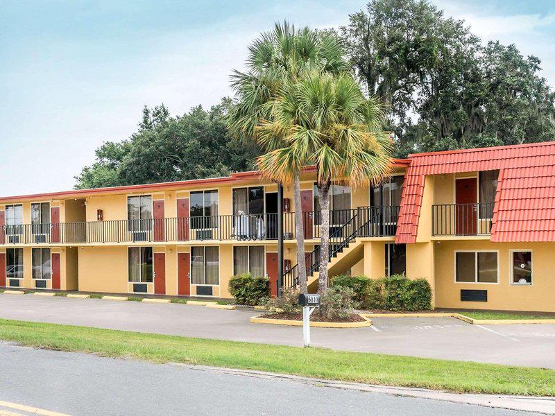 7E82CD8007F7F7EEA80A79B2D50292F2