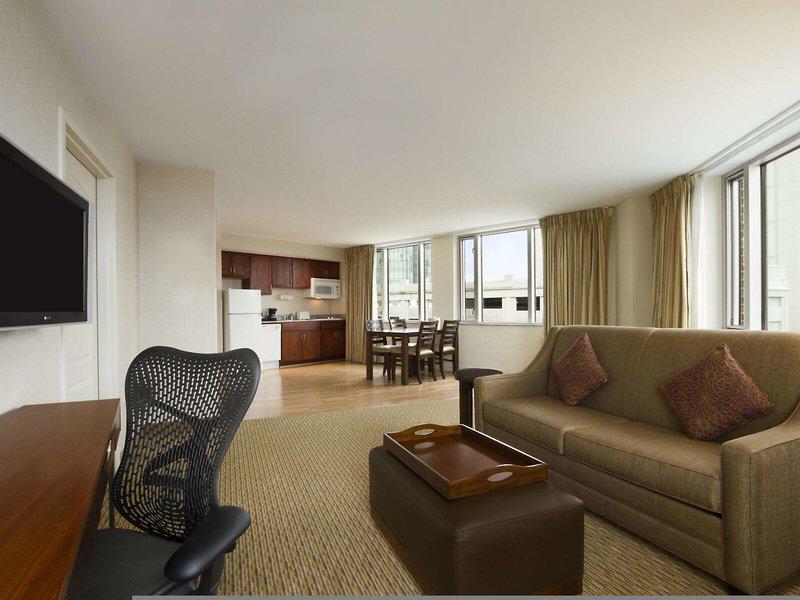 1431C9357F1CA99D7C8C233D570FD606