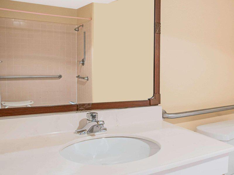 27CA8EF4DE26F236F06F3C7E91D692CE