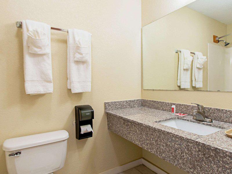 A2EEB6F31EF0BACFB76D2E5493BE60B0